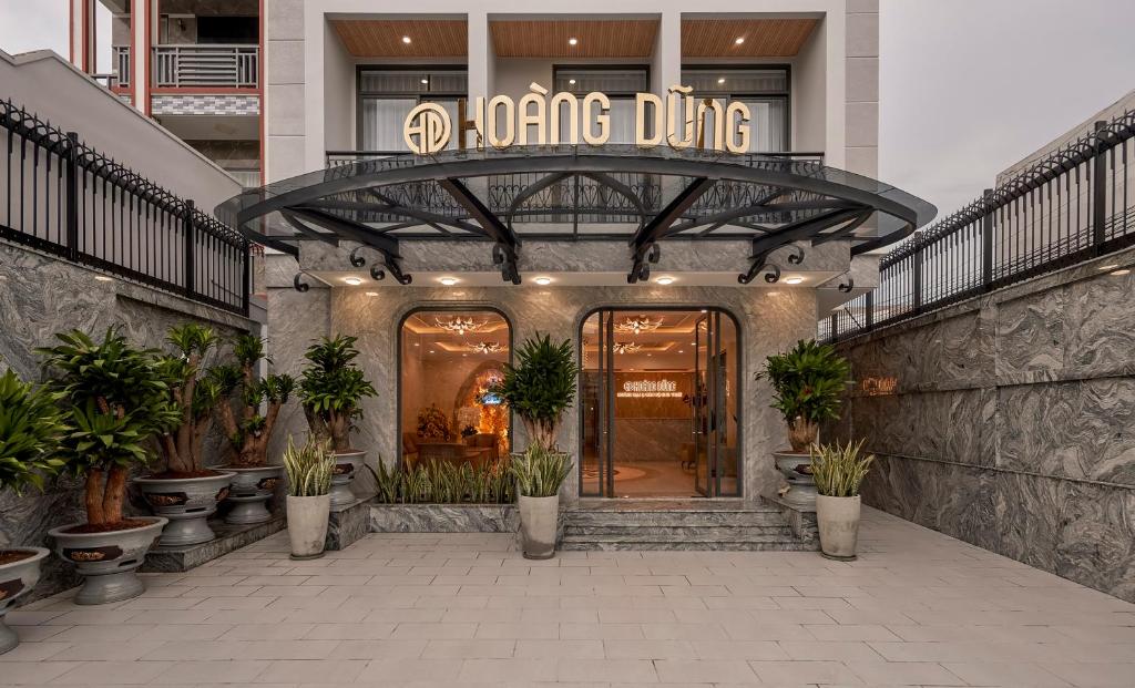 Framhlið eða inngangur Hoang Dung Hotel and Apartment by THC Group