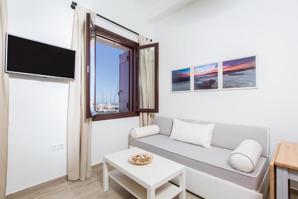 Amalthia Luxury Studios - 2