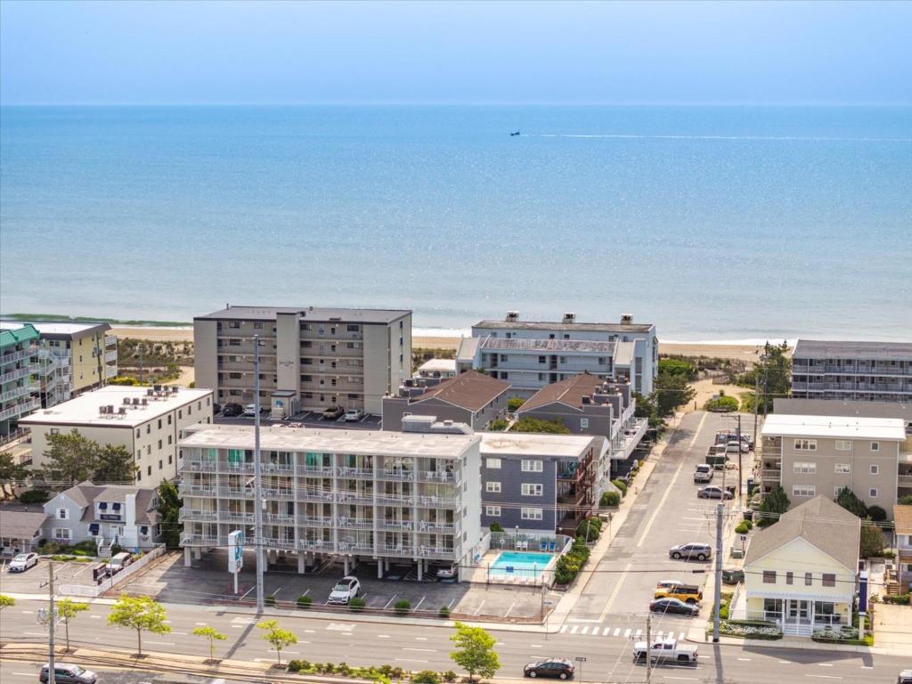 Ein allgemeiner Meerblick oder ein Meerblick von des Motels aus