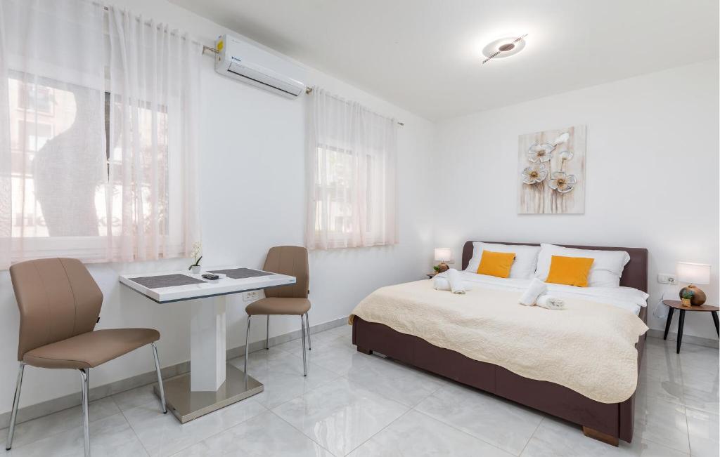 Nice Apartment In Pula With Wifi