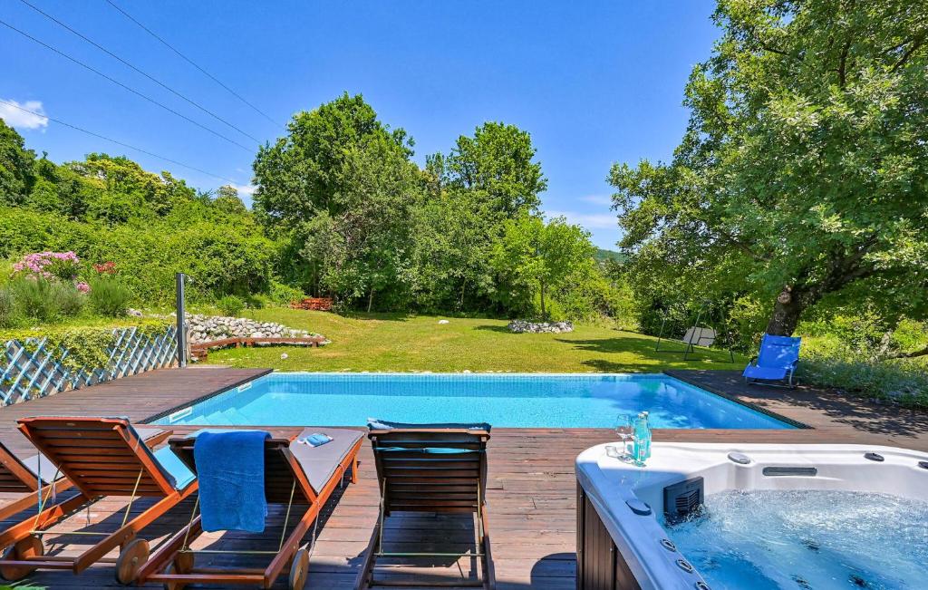 Πισίνα στο ή κοντά στο Awesome Home In Icici With Wifi