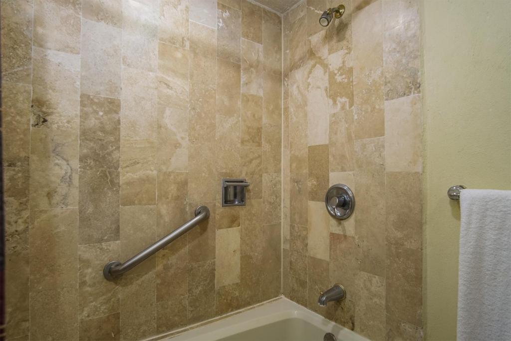 a shower in a bathroom with a bath tub at Princesa De Penasco in Punta Penasco New
