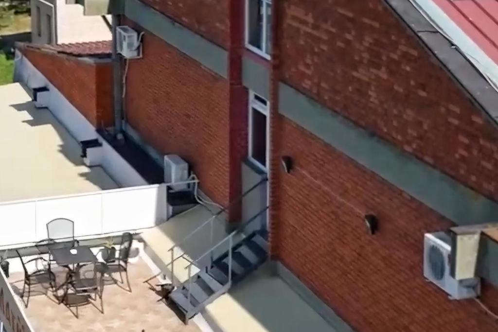 Balkón nebo terasa v ubytování Kafana Zlatna Ribica