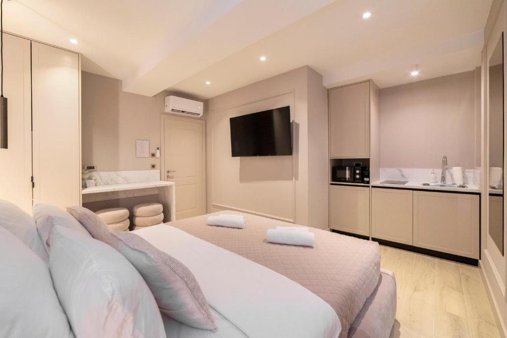 Good Grace Apartments - 15