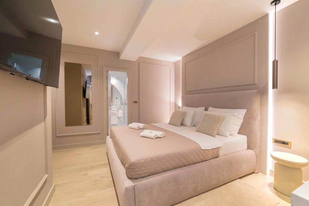 Good Grace Apartments - 13