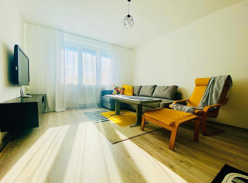 Μια τηλεόραση ή/και κέντρο ψυχαγωγίας στο Sunny Heartbeat Getaway to Trnava