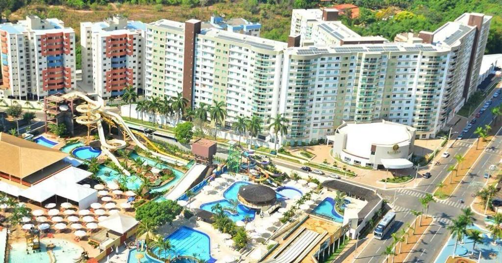 an aerial view of a resort with a swimming pool at Riviera Park Hotel in Caldas Novas