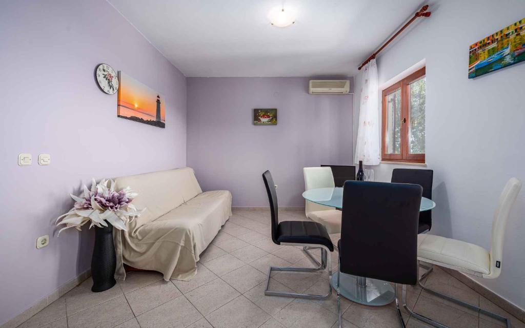 Posezení v ubytování Apartment Drenje 1