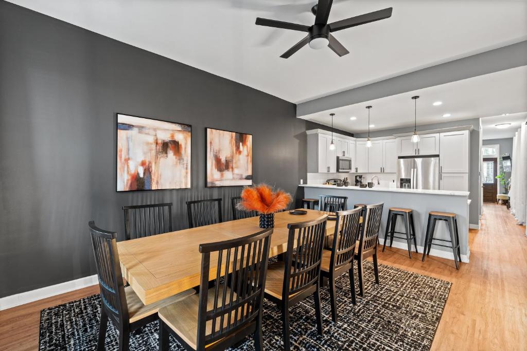 Φωτογραφία από το άλμπουμ του The Journey Home | JZ Vacation Rentals σε Soulard