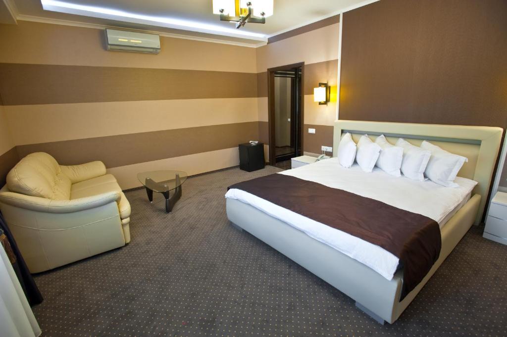 Hotel Complex Dacha - Suite With Balcony