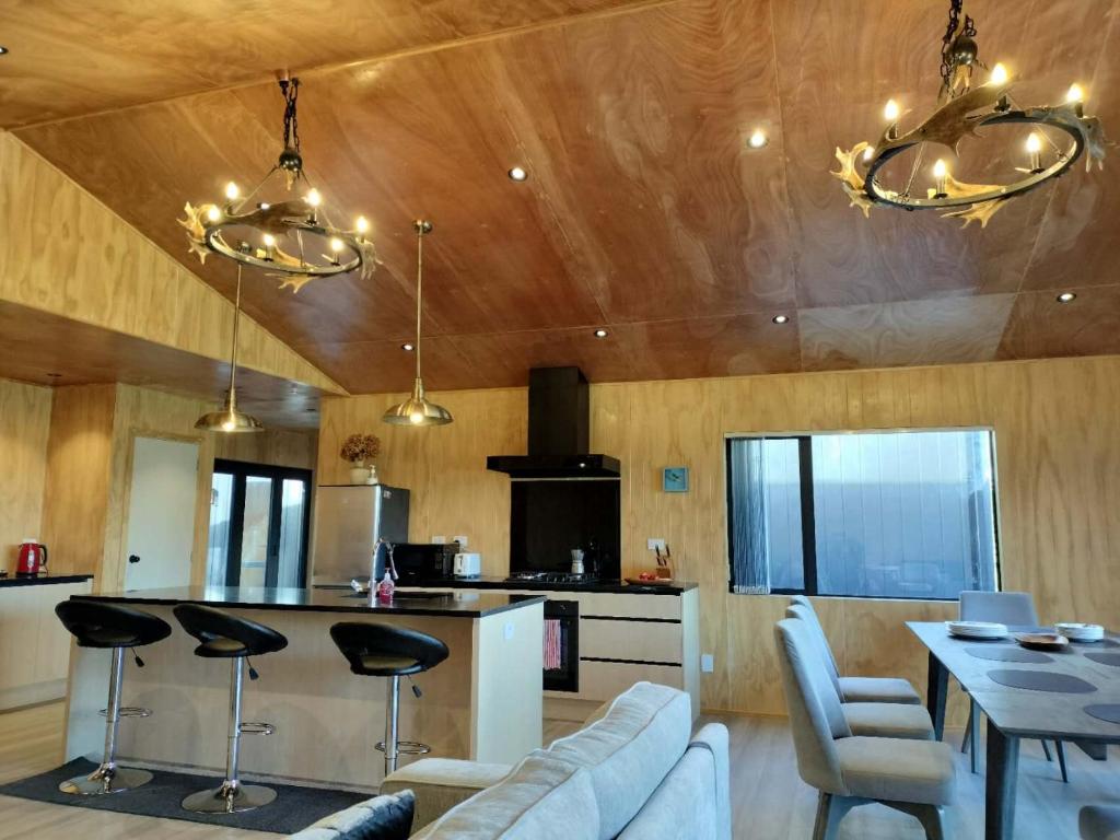 Brand New 4BR Alpine Home Near Turoa Ski Field - Resim 14