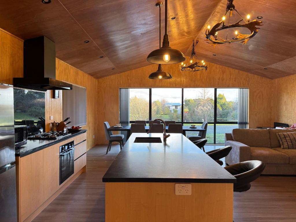 Brand New 4BR Alpine Home Near Turoa Ski Field - Resim 1