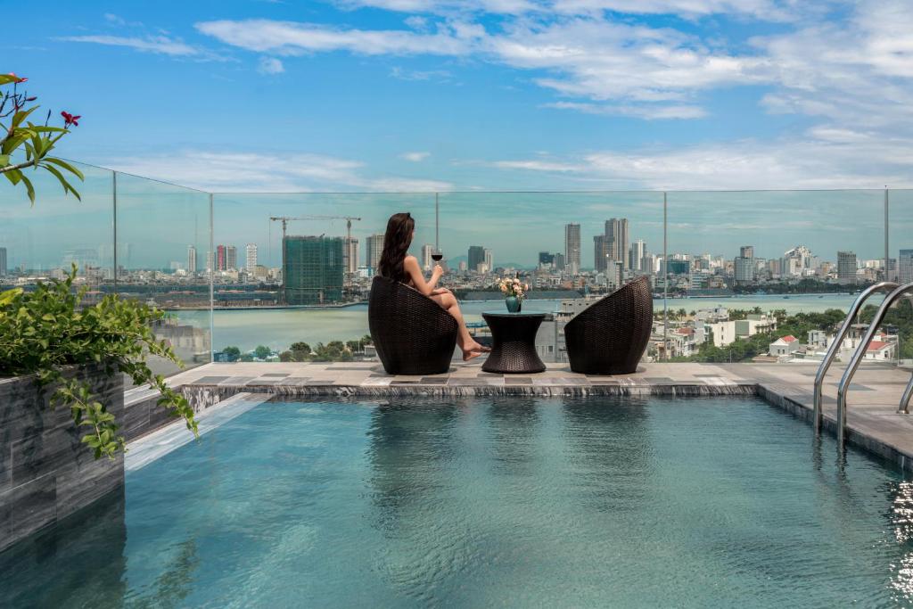 Rest Hotel & Apartment, Danang (updated prices 2026)
