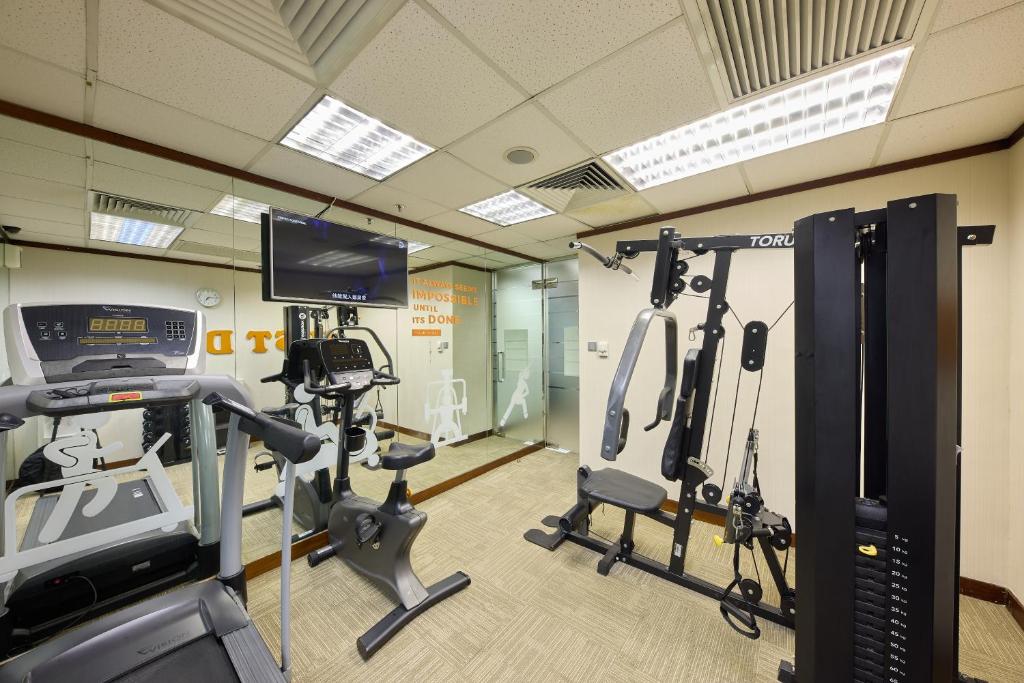Das Fitnesscenter und/oder die Fitnesseinrichtungen in der Unterkunft Rosedale Hotel Hong Kong