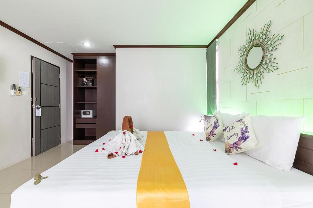 The Chic Patong Hotel - Resim 19