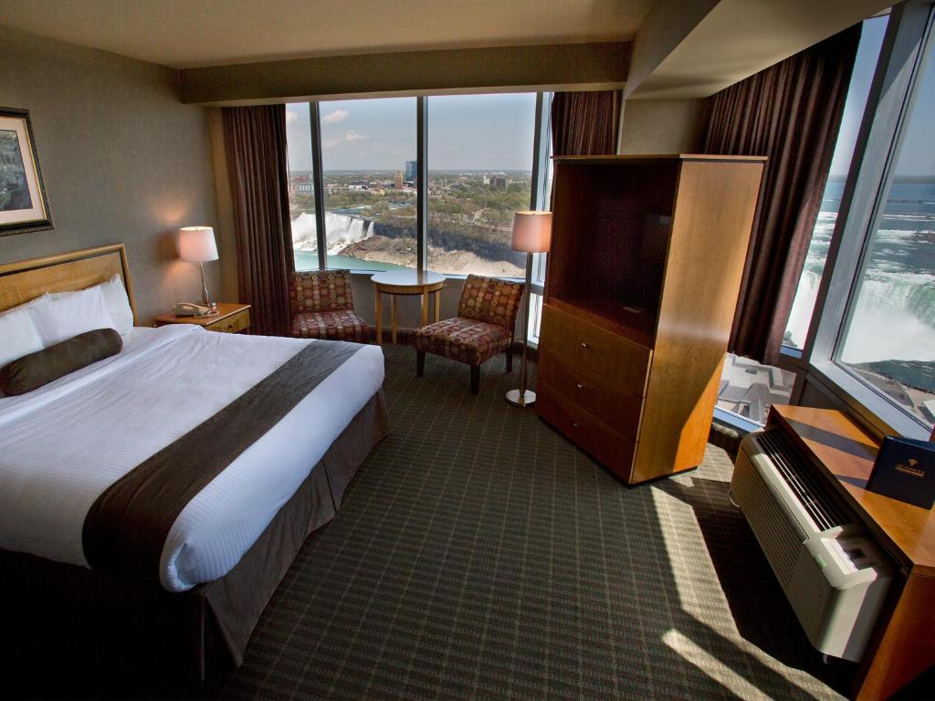 
Tower Room Premium Falls View King Jacuzzi 
