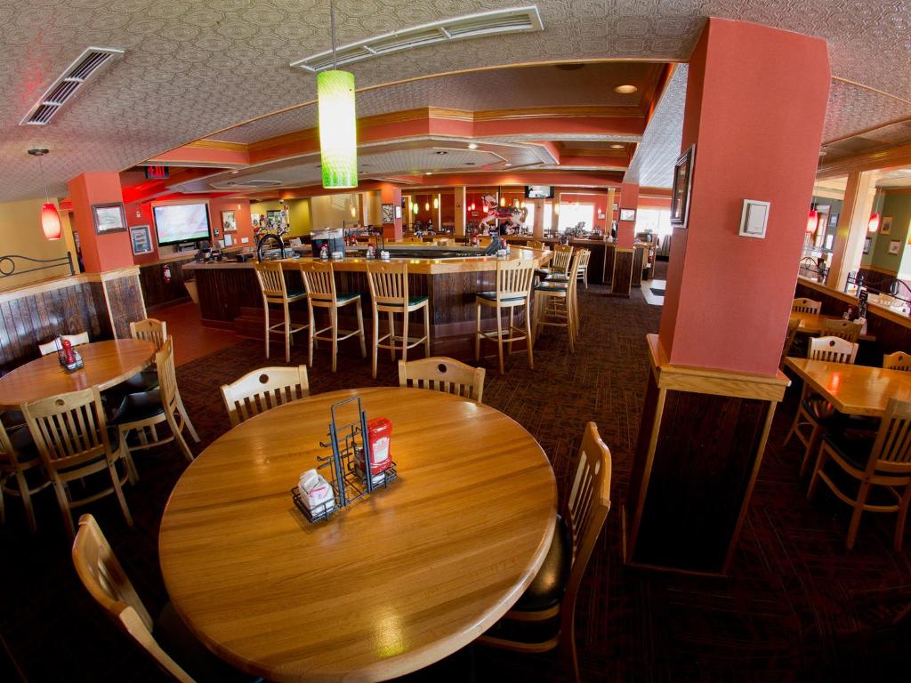 The Oakes Hotel Overlooking the Falls - Resim 41