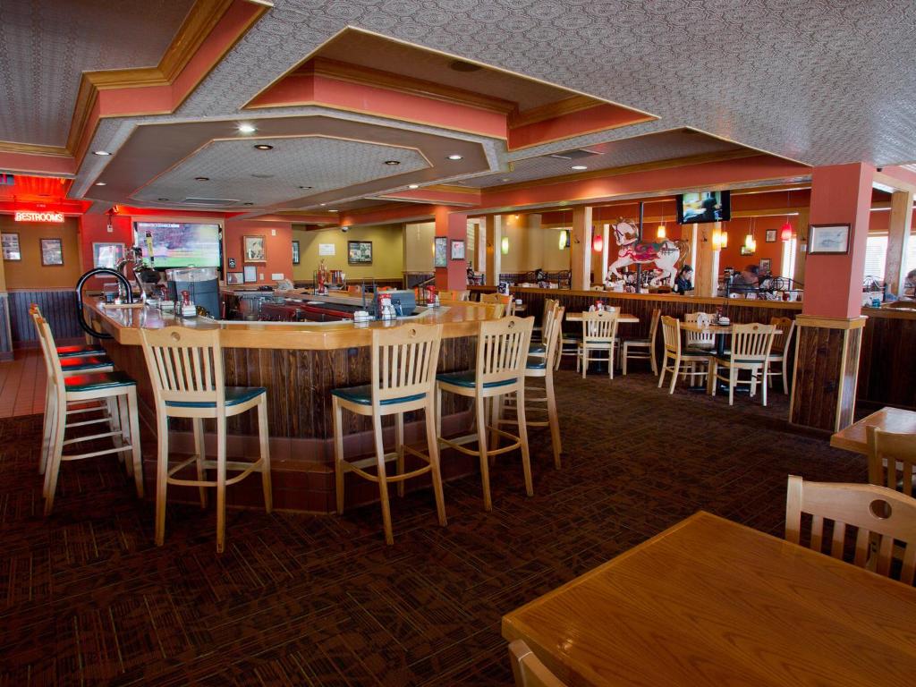 The Oakes Hotel Overlooking the Falls - Resim 5