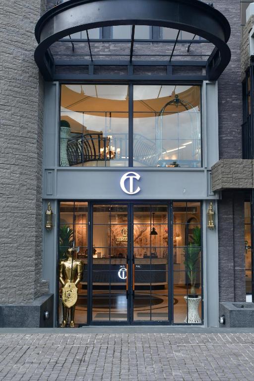 Chateau Du Village Patong - Resim 5