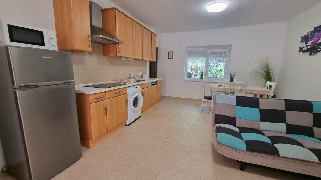 Η κουζίνα ή μικρή κουζίνα στο Apartment in Balatonlelle 40765
