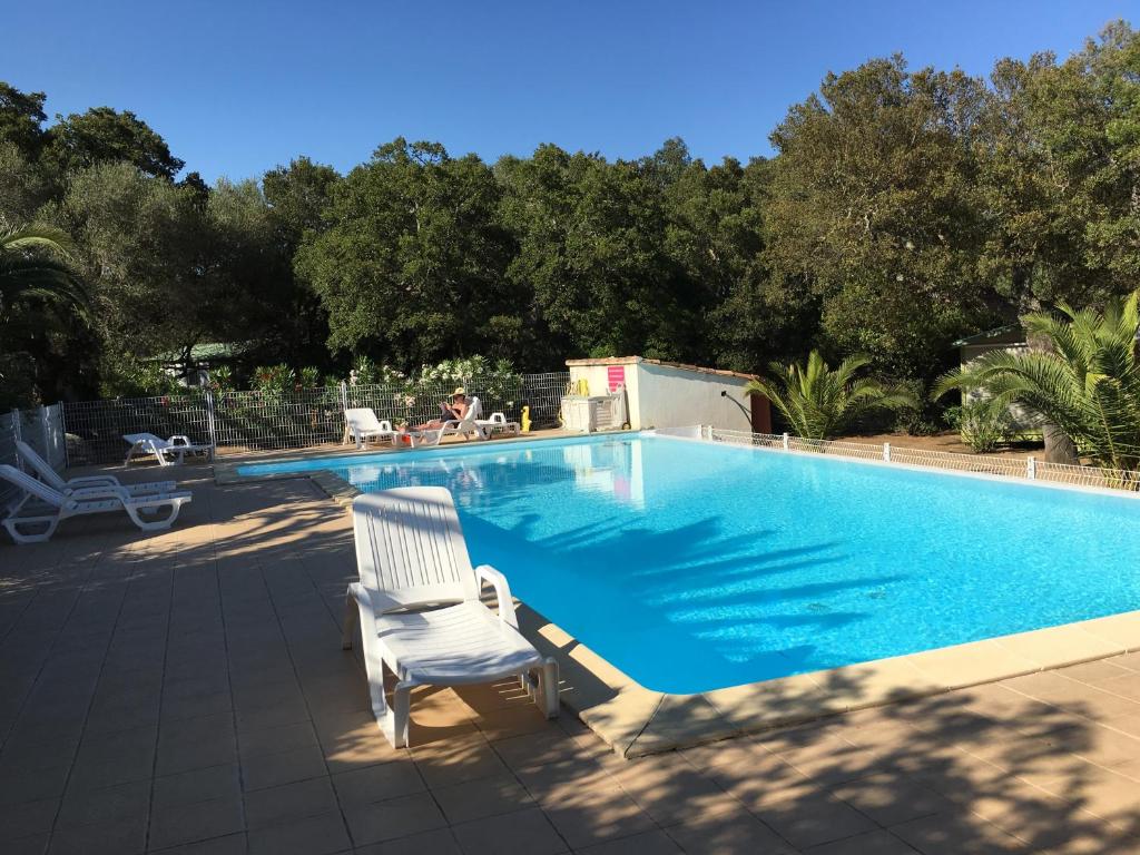 The swimming pool at or near Camping Pezza Cardo