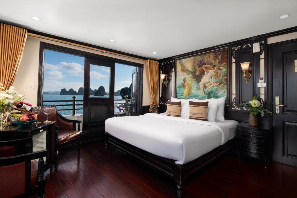 Athena Royal Cruise - Luxury in Halong Bay, Hạ Long (giá cập nhật 2025)