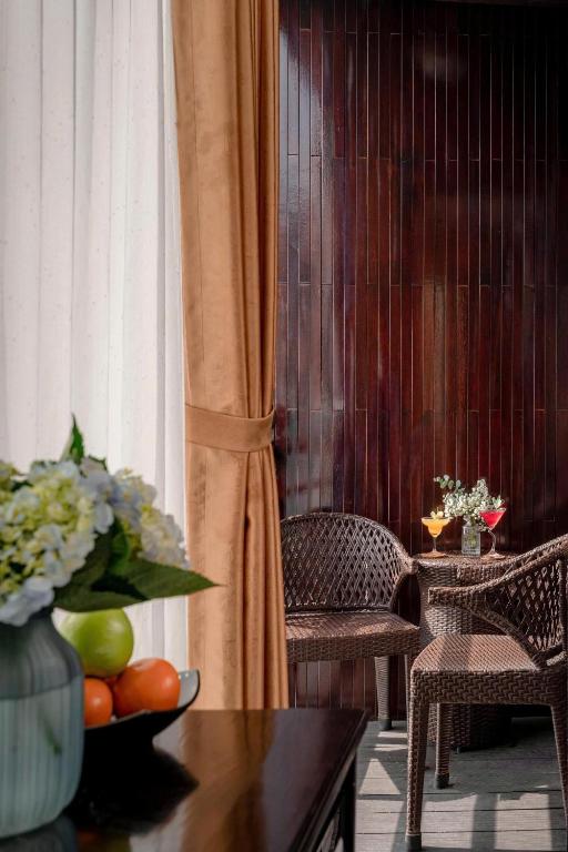 Athena Royal Cruise - Luxury in Halong Bay - 5