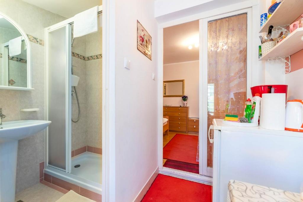 Kuchyňa alebo kuchynka v ubytovaní Rooms Nadica
