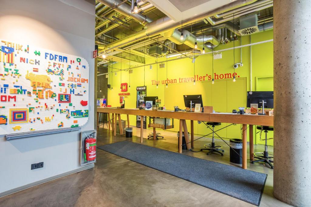 MEININGER Hotel Berlin East Side Gallery - Resim 15