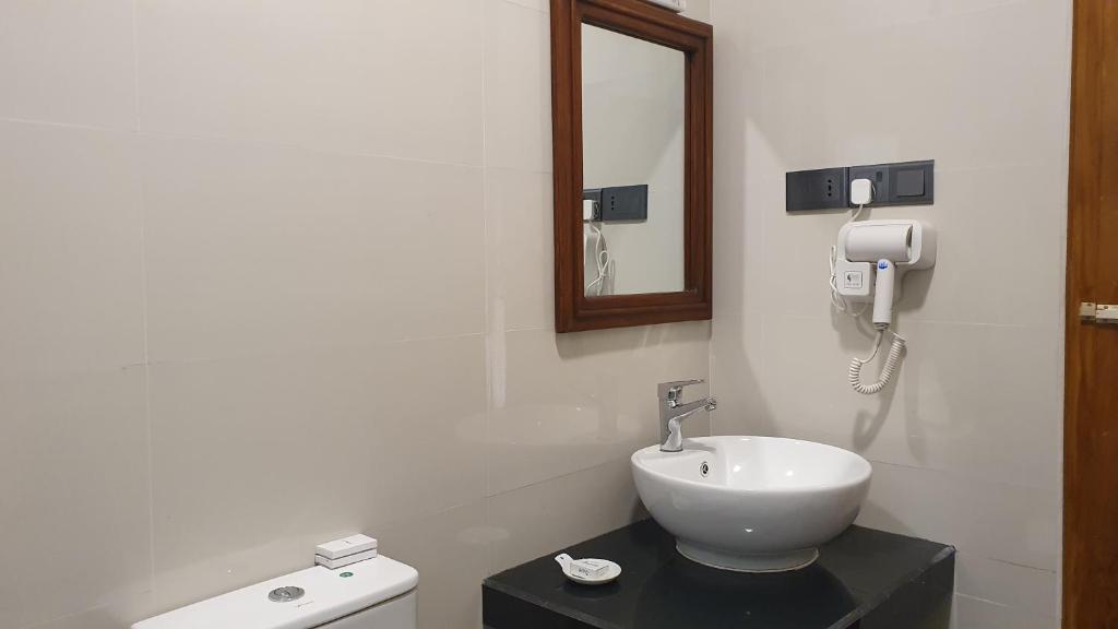 Coastal Villa Mirissa - 14