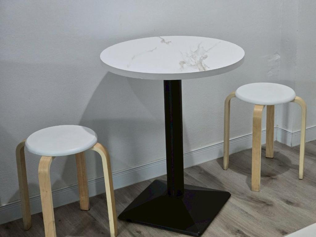 SRINN Hotel Pattaya Klang - Resim 8