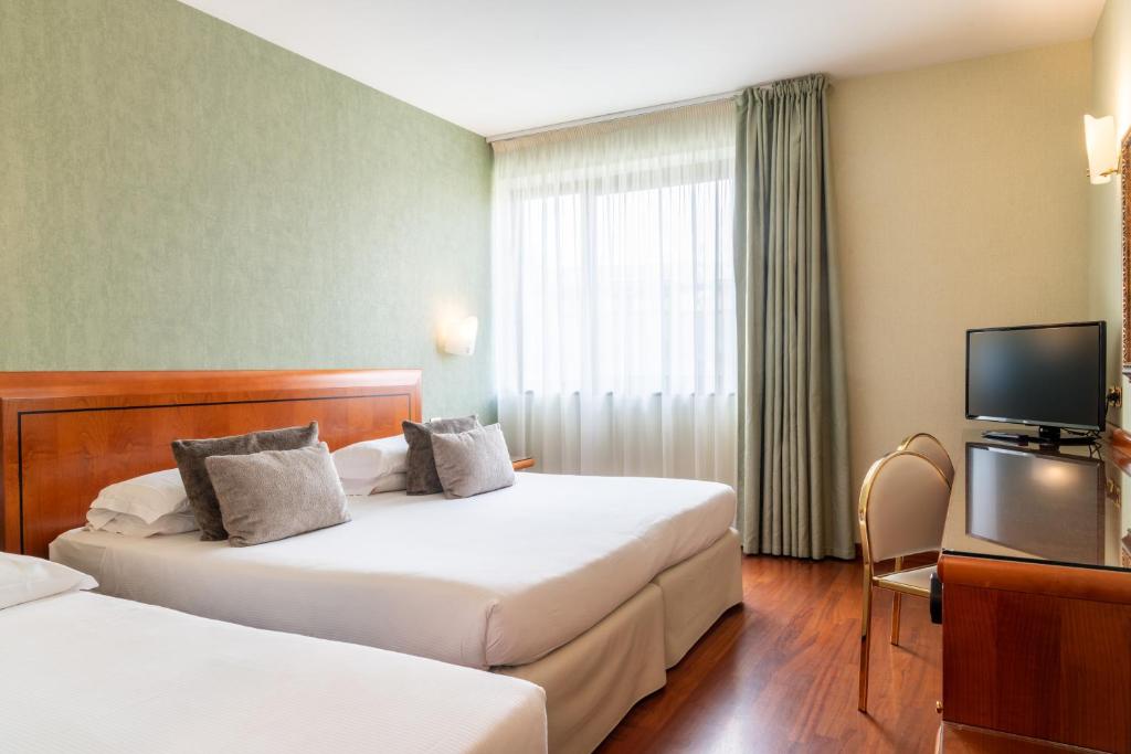 Hotel Palace Verona - Resim 39