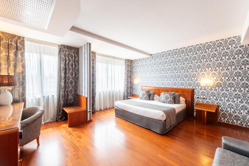 Hotel Palace Verona - Resim 43