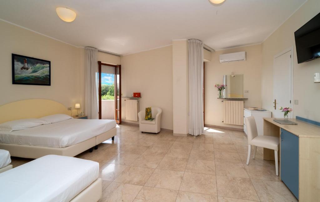 Hotel Riviera - Quadruple Room