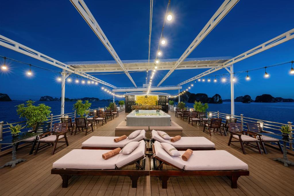 Athena Elegance Cruise