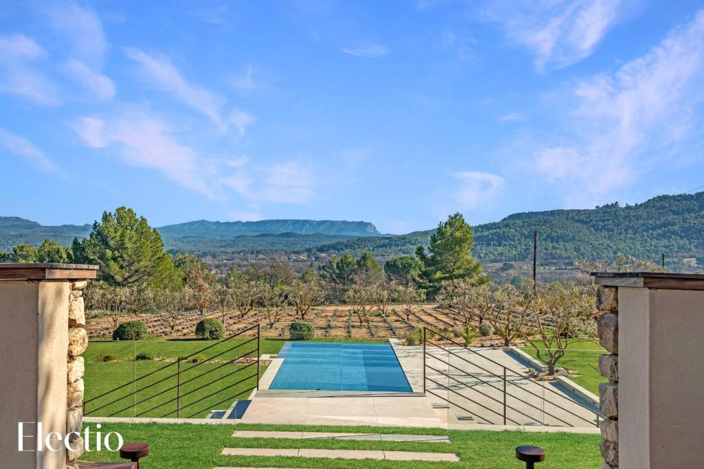 Domaine Bellevue Ste-Victoire View Pools & Cinema