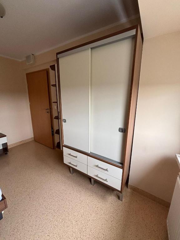 Dom Akademicki przy ulicy Nieszawskiej - Resim 17