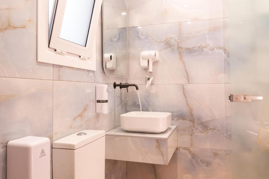 Ameli Cozy Apartments Near Athens Airport - 2