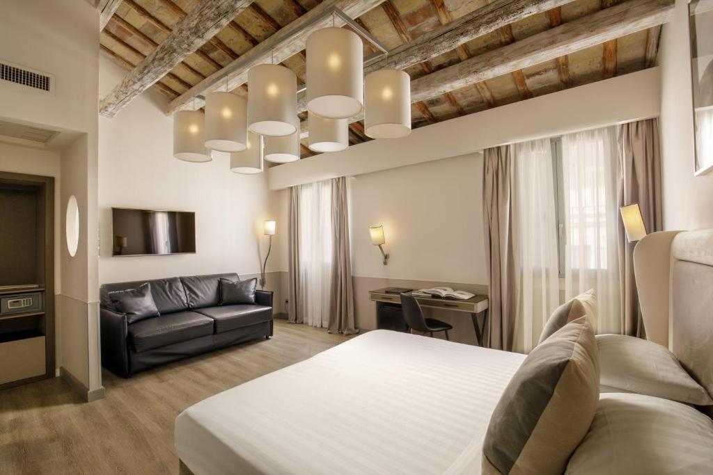 Posezení v ubytování Condotti Boutique Hotel