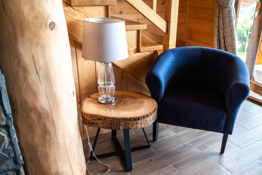 Posedenie v ubytovaní DOMEK POD LIMBAMI IV