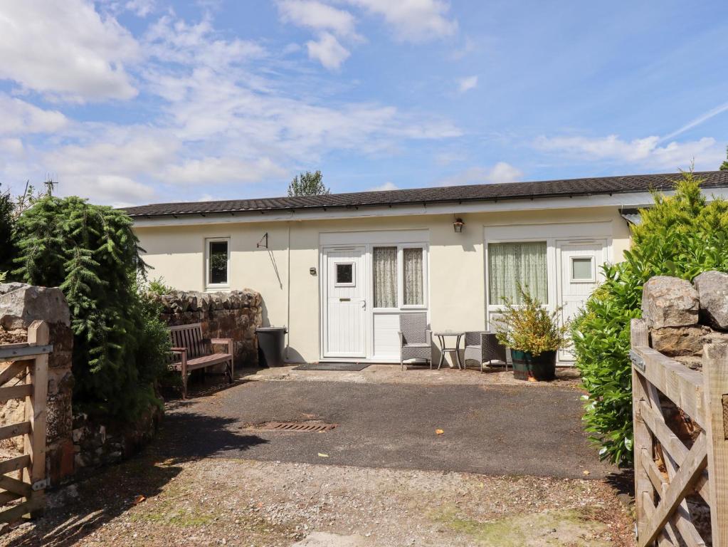 Hoone, kus puhkemaja asub