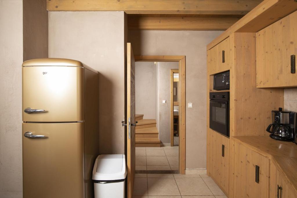 Kuchnia lub aneks kuchenny w obiekcie 6-bedroom Villa Chiara with Sea View