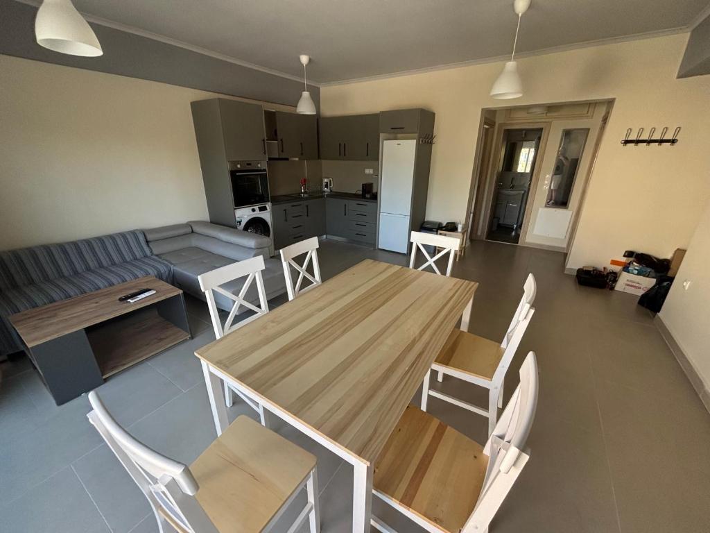 Kuchyň nebo kuchyňský kout v ubytování Ifi's apartment 2 bedrooms