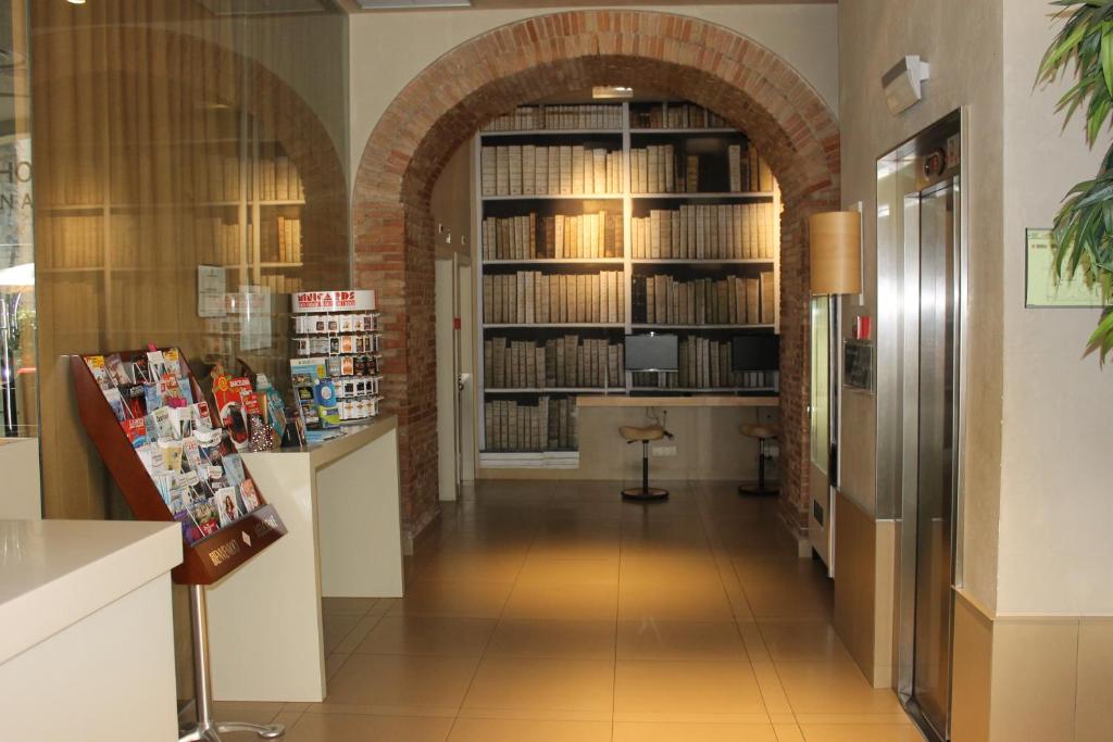 Hotel Sant Agustí - Resim 10