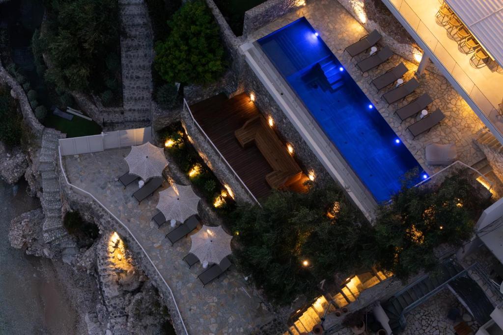 Πισίνα στο ή κοντά στο Elysian Shores Beachfront Villa