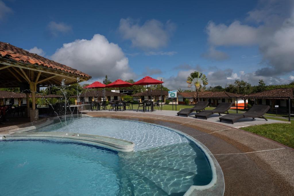 Hotel Campestre Montecarlo - Housity