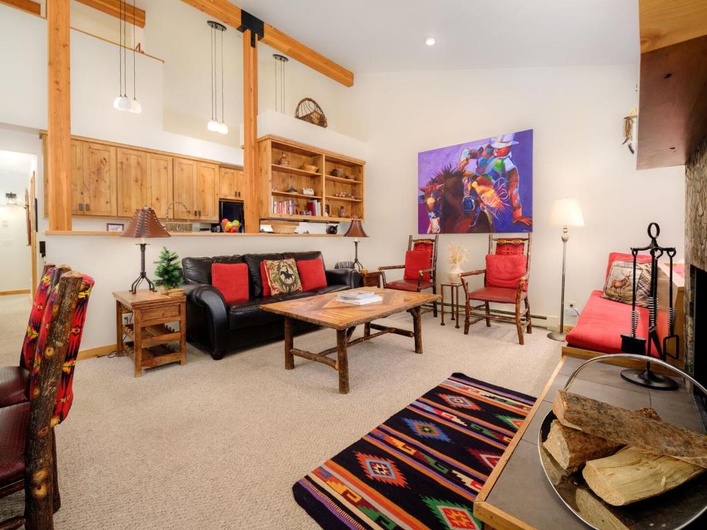 Η κουζίνα ή μικρή κουζίνα στο RMR: Strawberry 3922 Condo in The AspensWilsonWY
