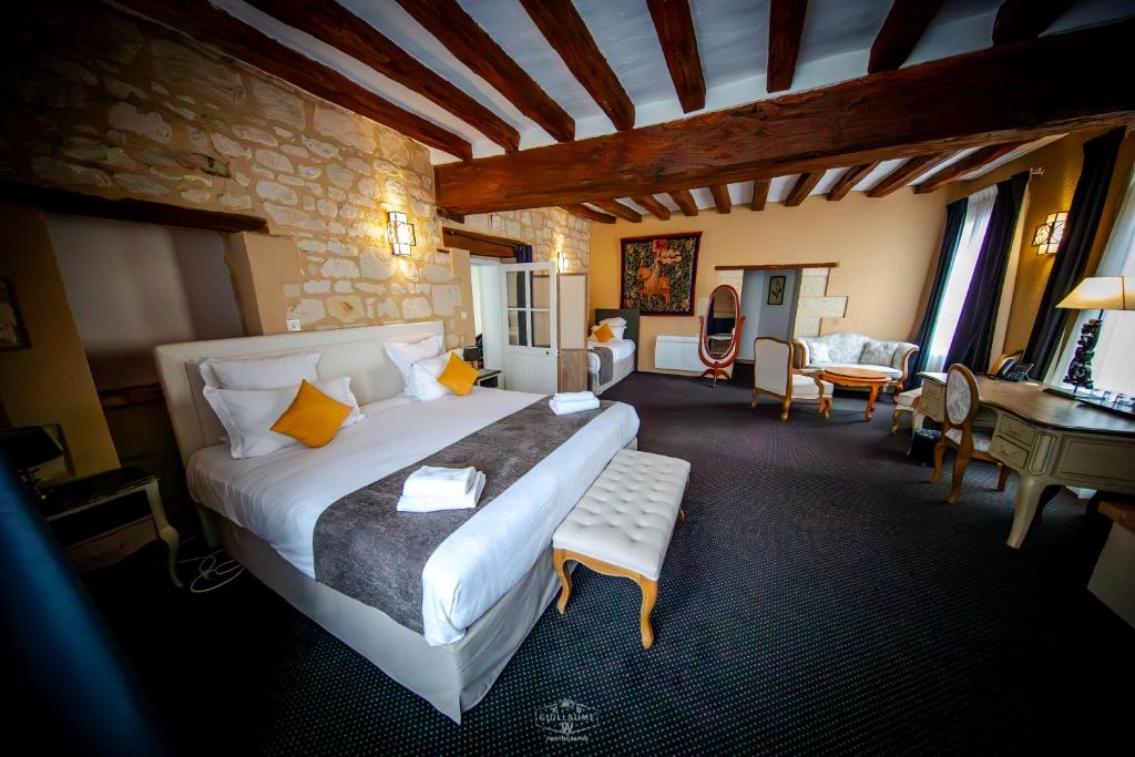 Domaine de Presle Saumur, The Originals Relais - Suite