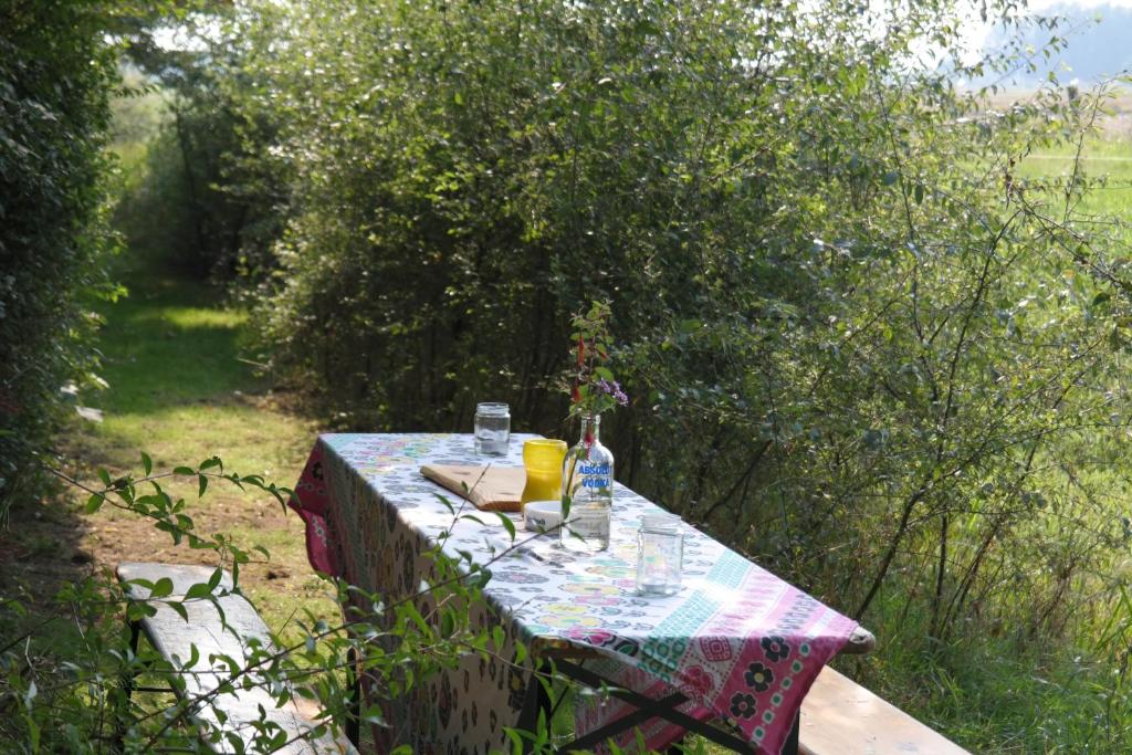 Nápoje v ubytování Eco-Camping De Helleborus, Yurt, Bell & Safari tent, Pipo, Caravans, Dorms and Units