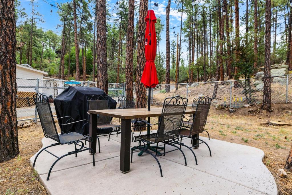 Φωτογραφία από το άλμπουμ του Prescott Pine Mtn Cabin2mi To Whisky Rowsleeps 6 σε Πρέσκοτ